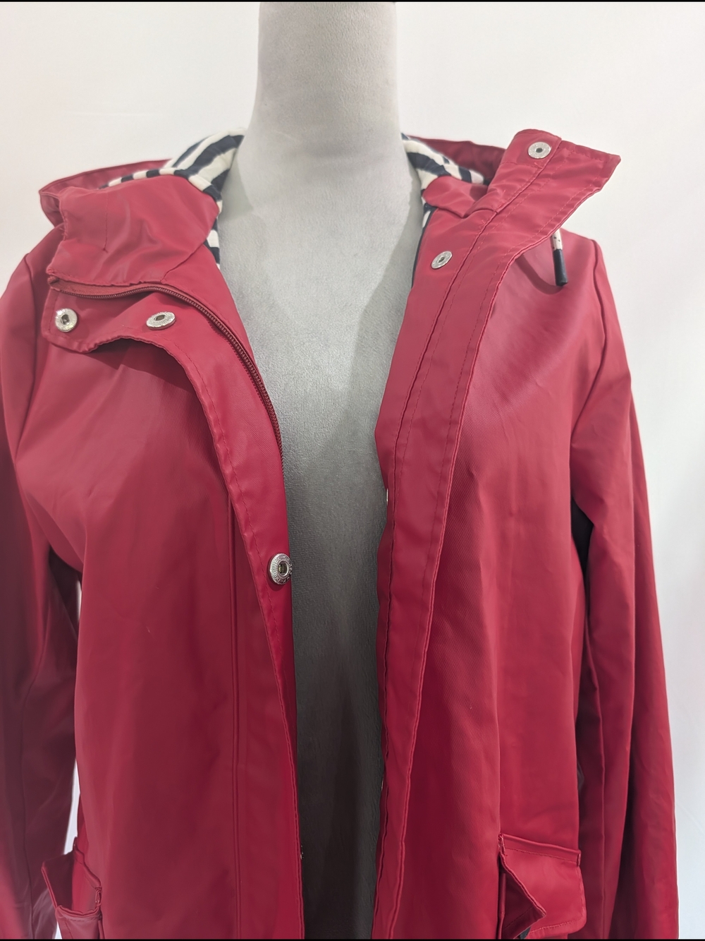 Joules Red Waterproof Rain Jacket Hooded Coat Women's Size 10 Excellent Conditio - Picture 3 of 8